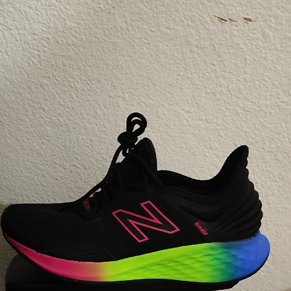 New Balance Black Sneakers with Multicolor Sole